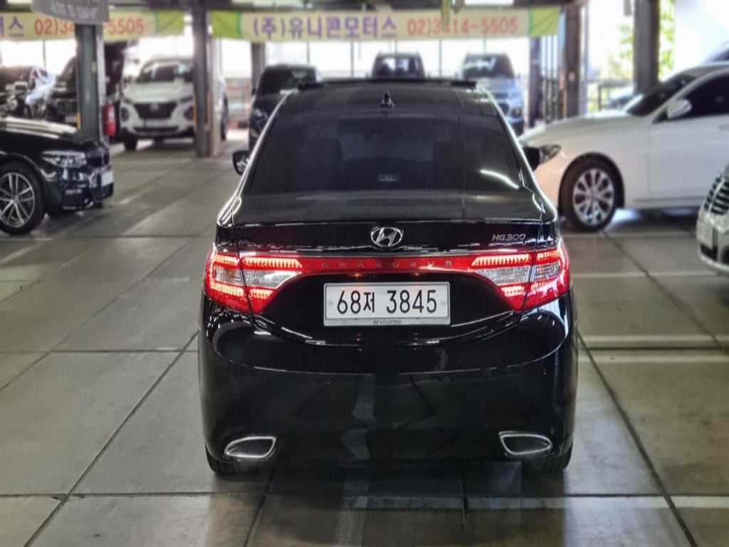 HYUNDAI Grandeur - Vista 5