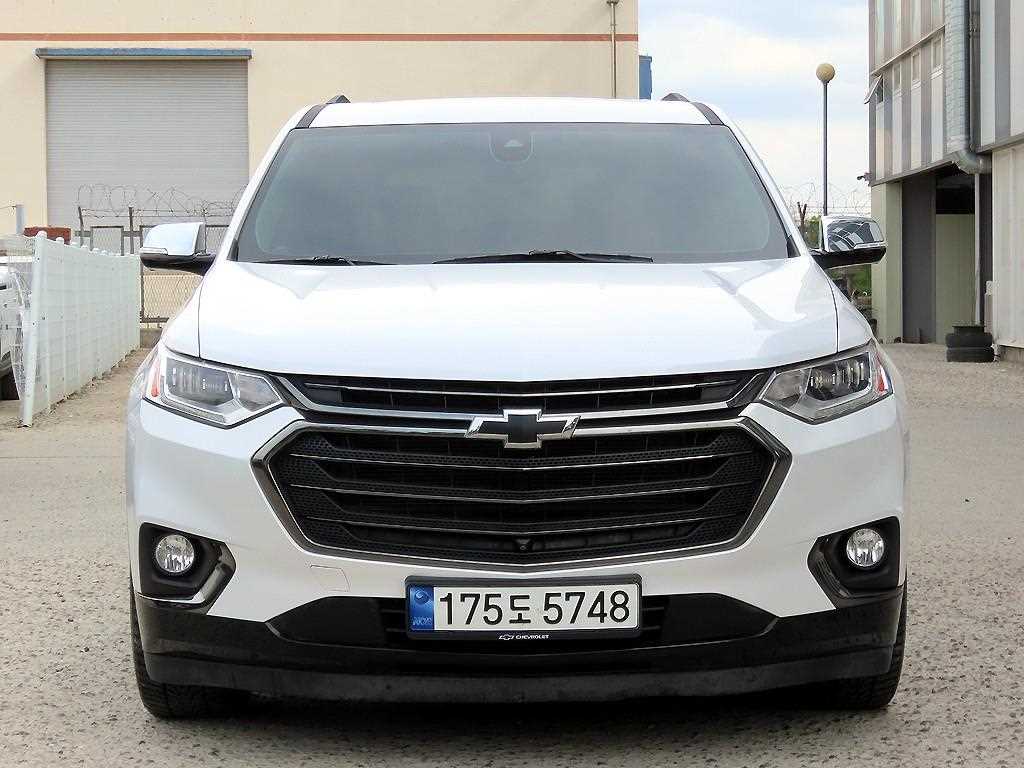 Chevrolet Travers - Vista 2