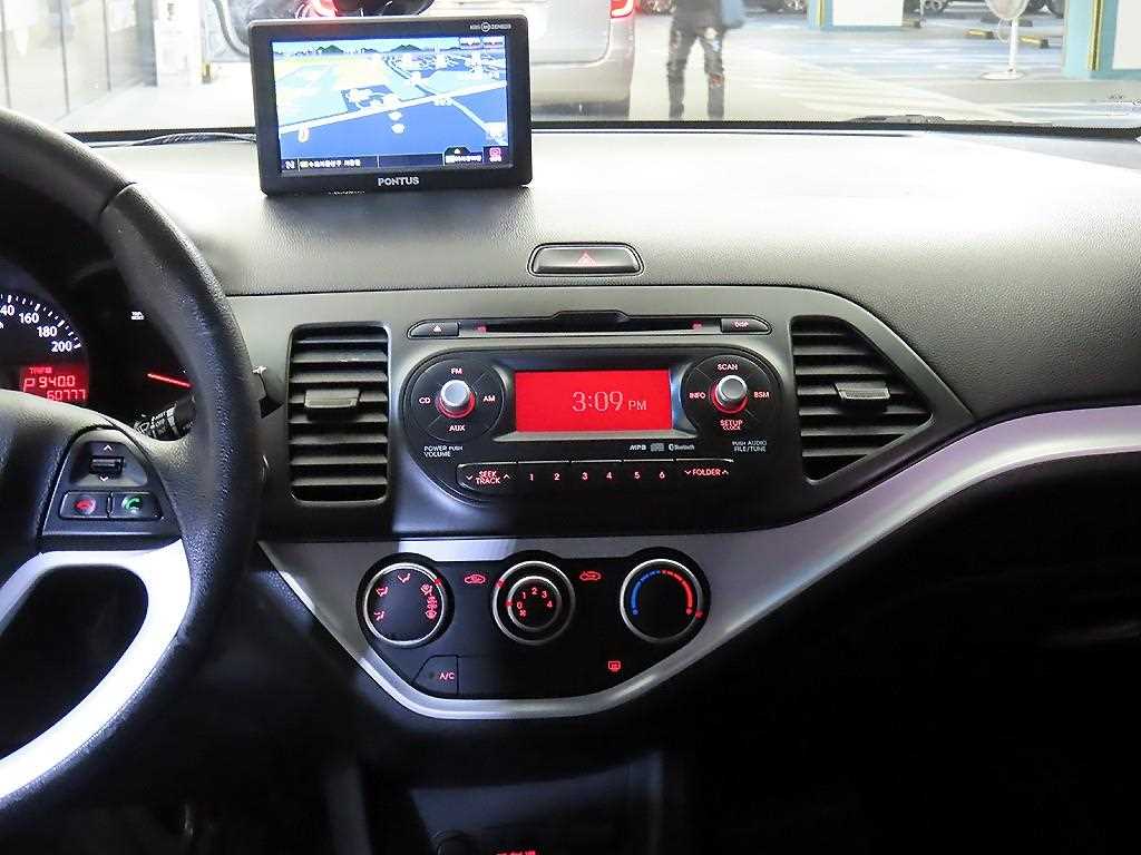 KIA Morning - Vista 11