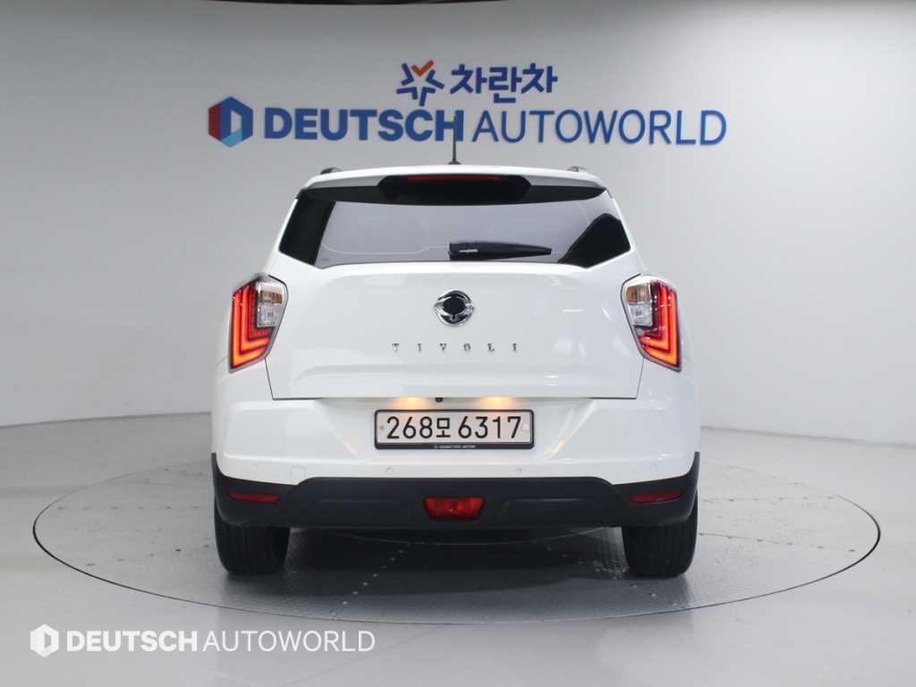 Ssangyong Tivoli - Vista 4