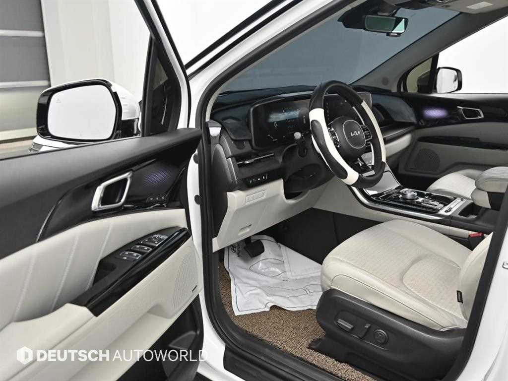 KIA Carnival - Vista 11