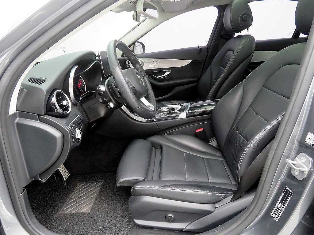 Mercedes Benz C Class - Vista 6