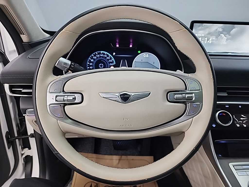 Genesis GV80 - Vista 9