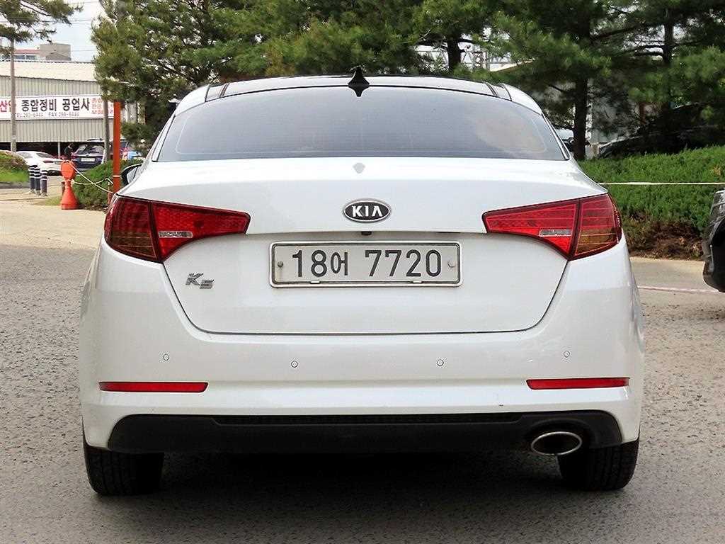 KIA K5 - Vista 4