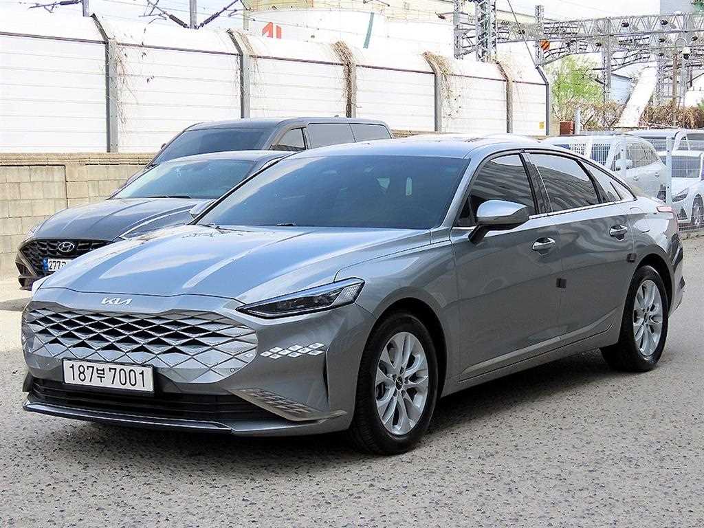 KIA K8 - Vista 2