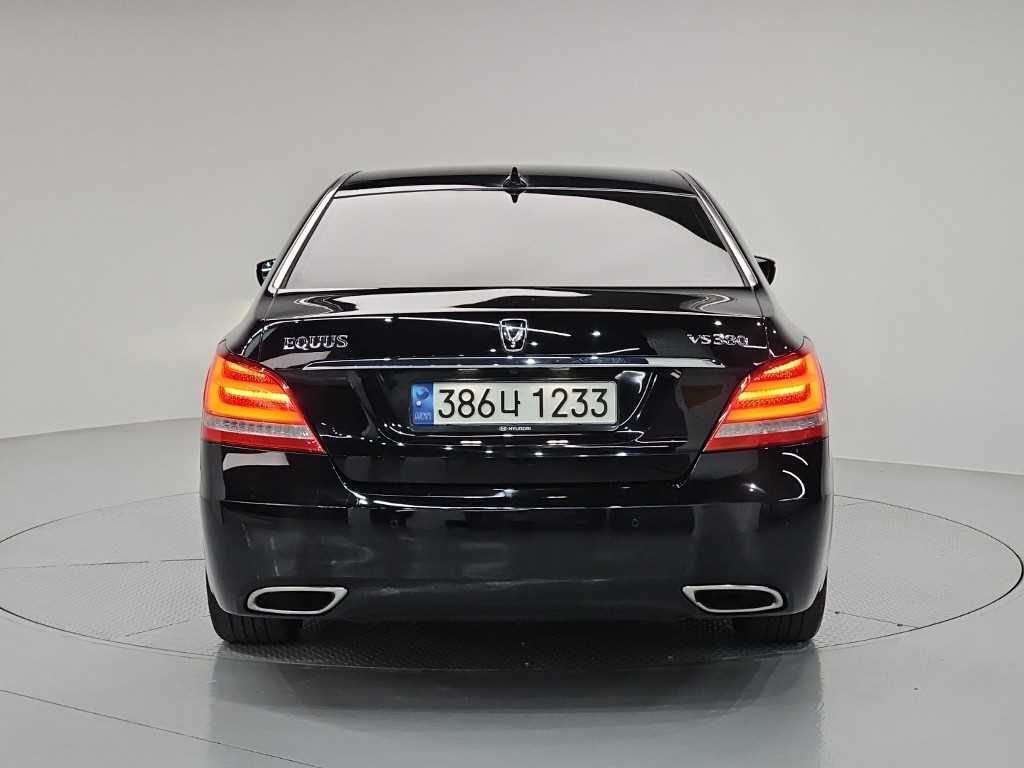 HYUNDAI Equus - Vista 3