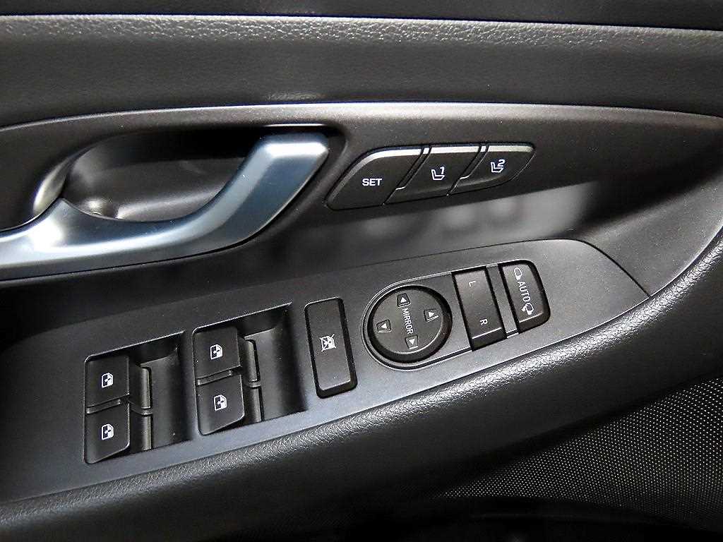 HYUNDAI i30 2018 Blanco - Importación desde Corea - HF Imports Iquique - Foto 14