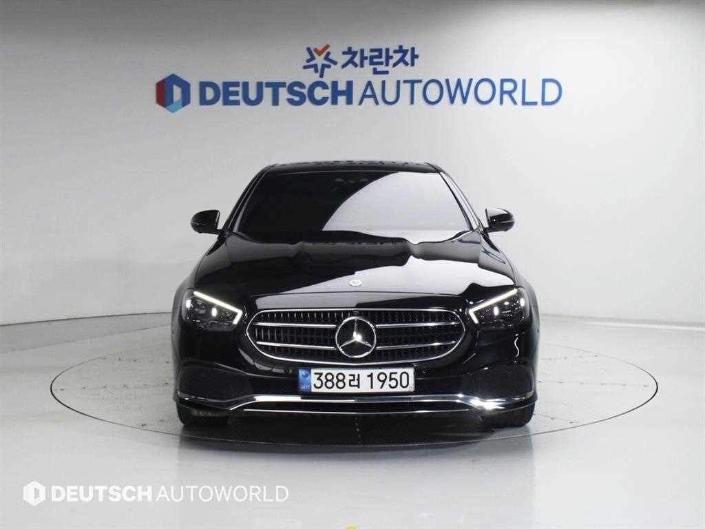 Mercedes Benz E class - Vista 3