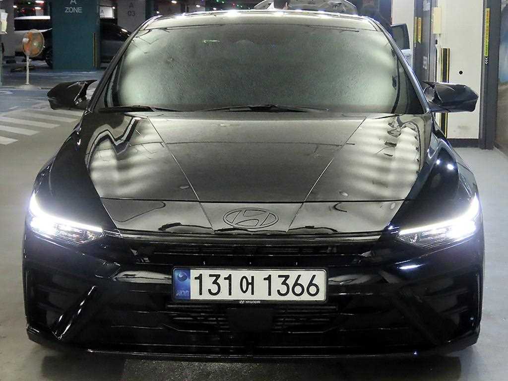HYUNDAI Avante - Vista 2