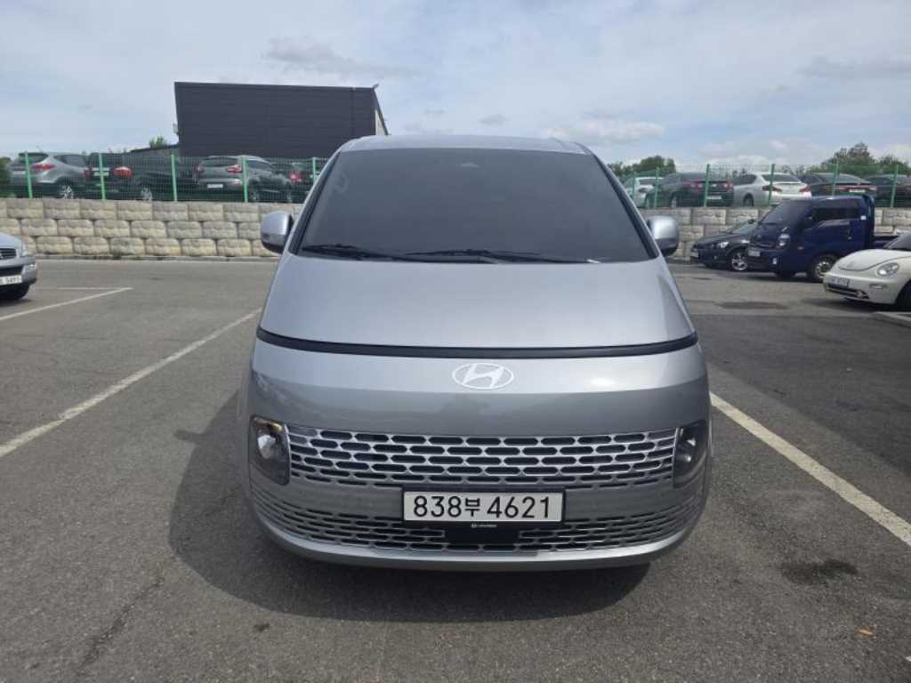 HYUNDAI Staria - Vista 2