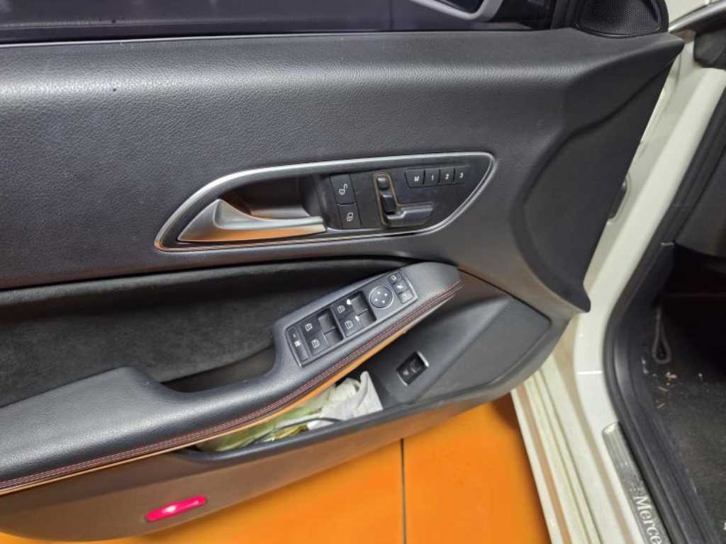 Mercedes Benz CLA Class - Vista 5