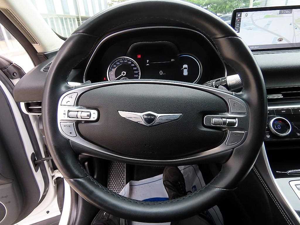 Genesis GV80 - Vista 8