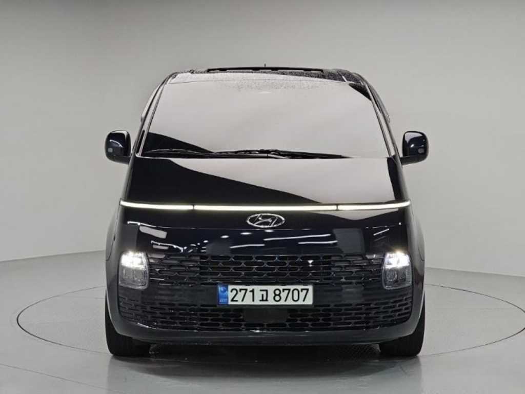 HYUNDAI Staria - Vista 2