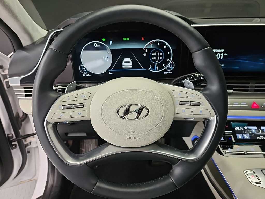 HYUNDAI Grandeur - Vista 9
