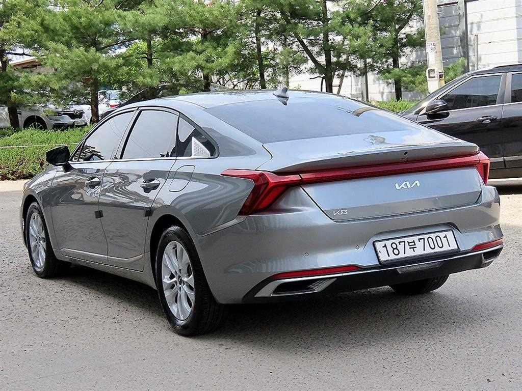 KIA K8 - Vista 3
