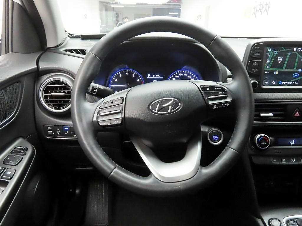 HYUNDAI Kona - Vista 11