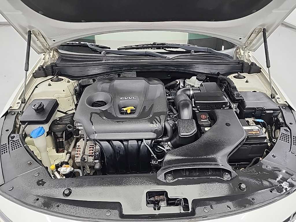 KIA K5 - Vista 5