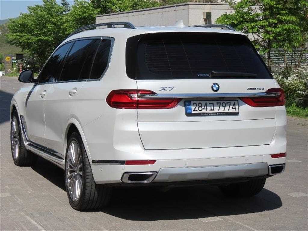 BMW X7 - Vista 4