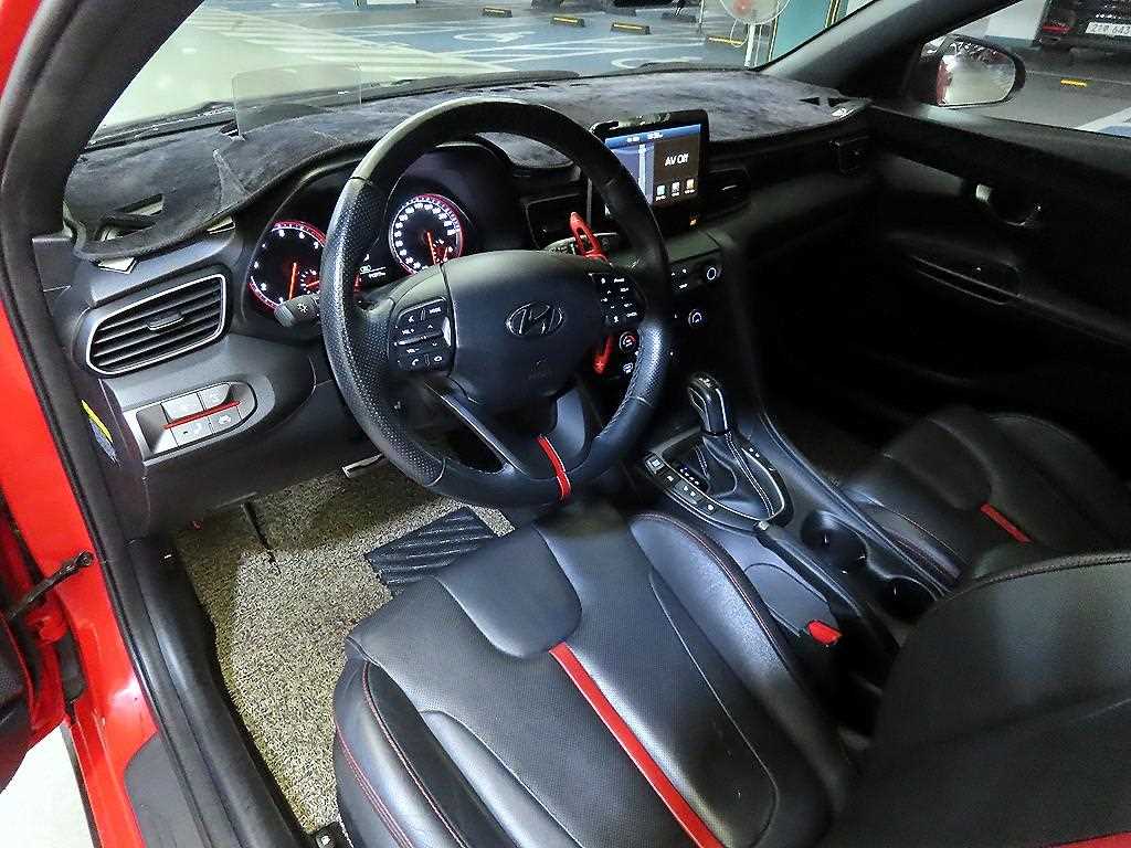 HYUNDAI Veloster - Vista 10
