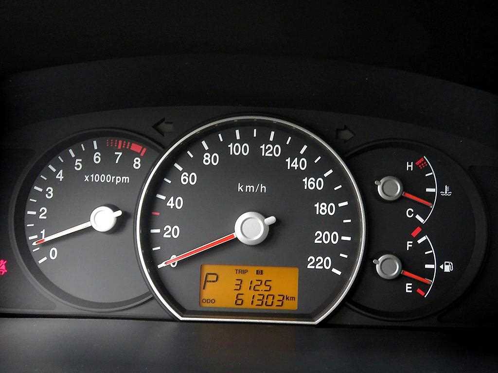 KIA Carens 2008 Gris - Importación desde Corea - HF Imports Iquique - Foto 13