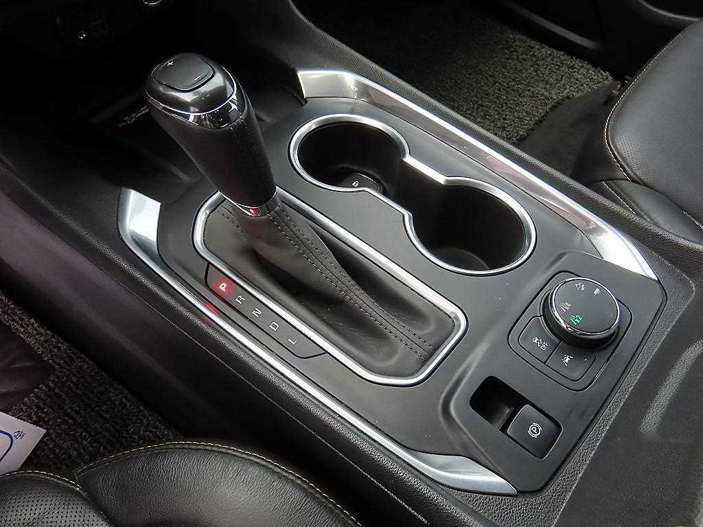 Chevrolet Travers - Vista 10
