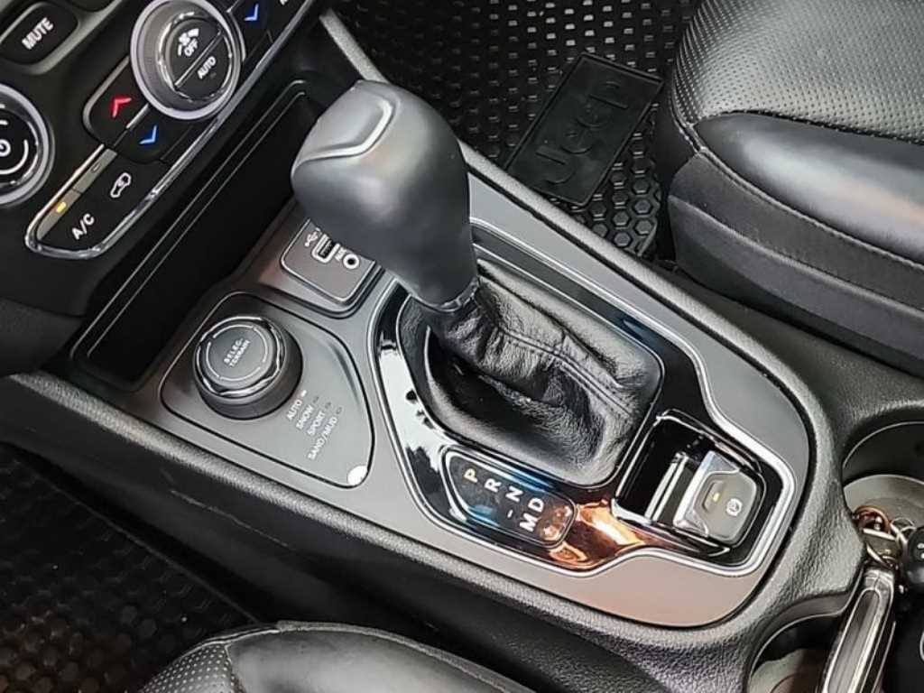 Jeep Cherokee - Vista 8
