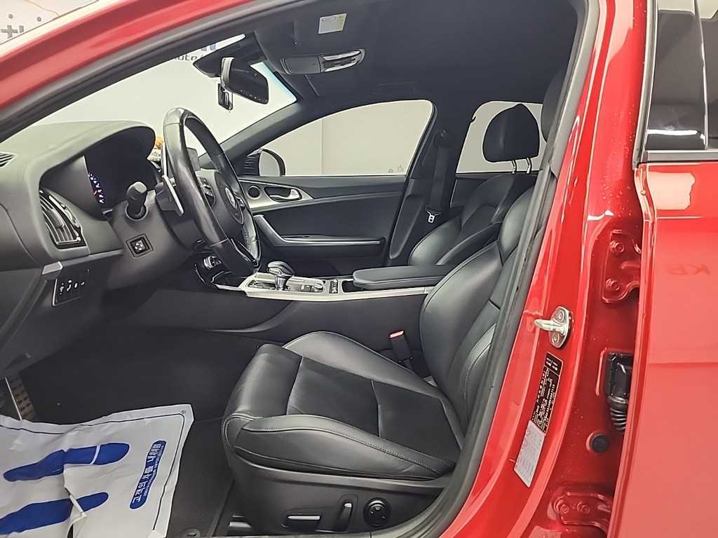 KIA Stinger - Vista 11