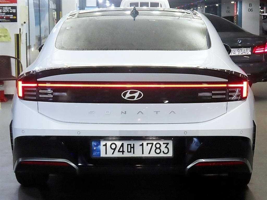 HYUNDAI Sonata - Vista 6