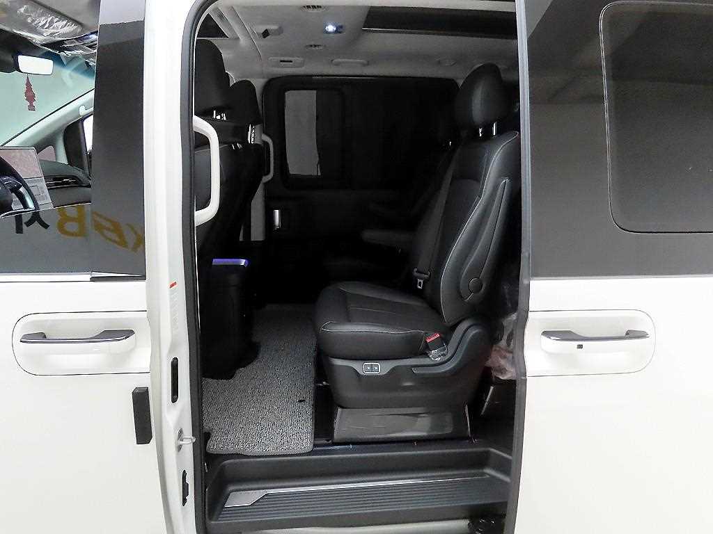 HYUNDAI Staria 2025 Blanco - Importación desde Corea - HF Imports Iquique - Foto 13