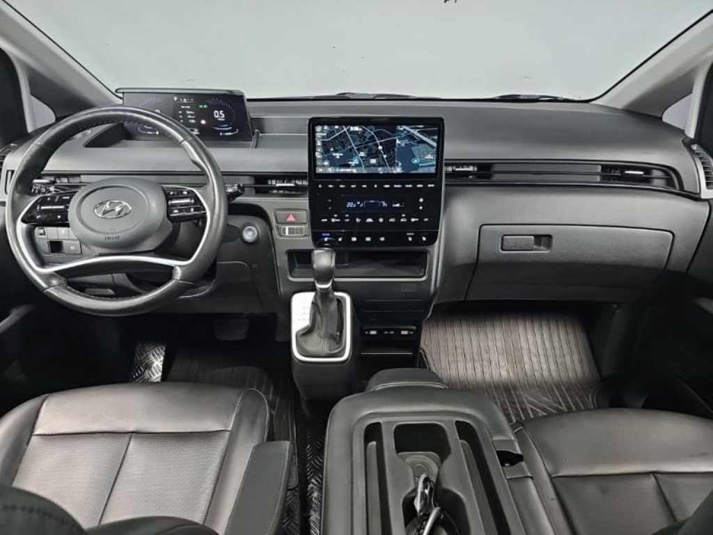 HYUNDAI Staria - Vista 5