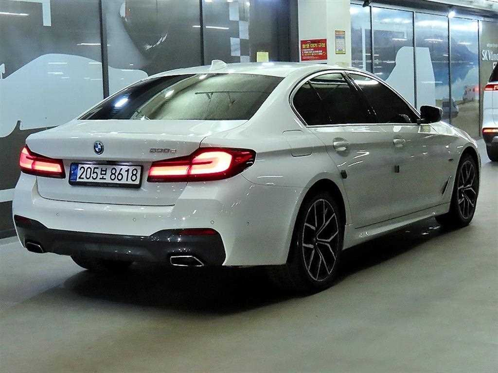 BMW 5 Series - Vista 4