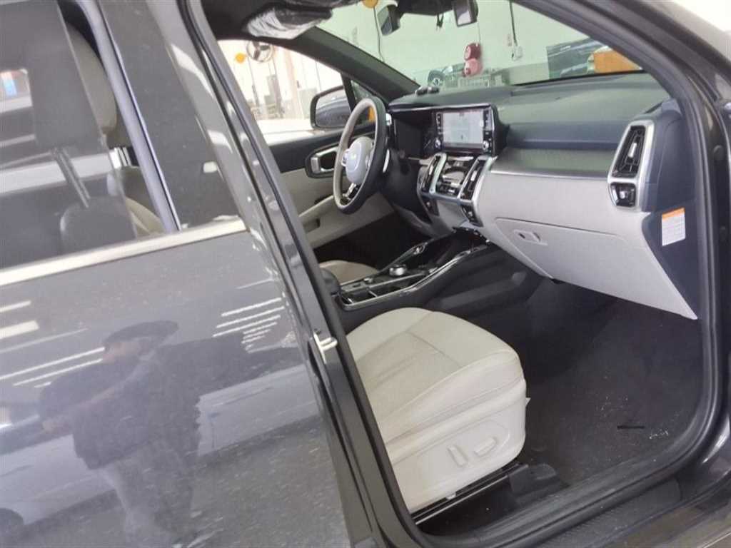 KIA Sorento - Vista 9