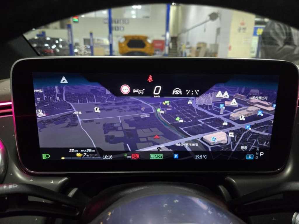 Mercedes Benz EQE - Vista 7