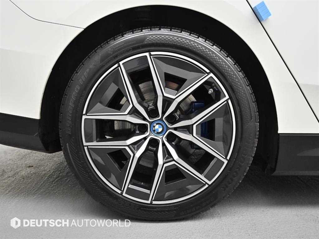 BMW i5 - Vista 5