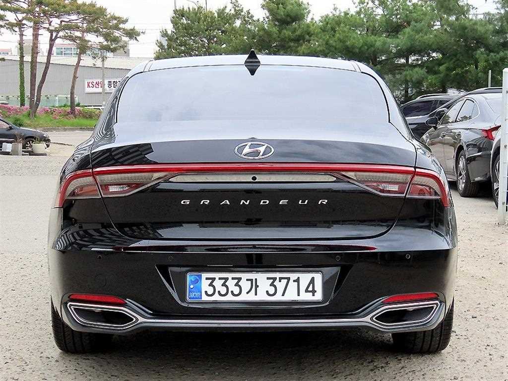 HYUNDAI Grandeur - Vista 4