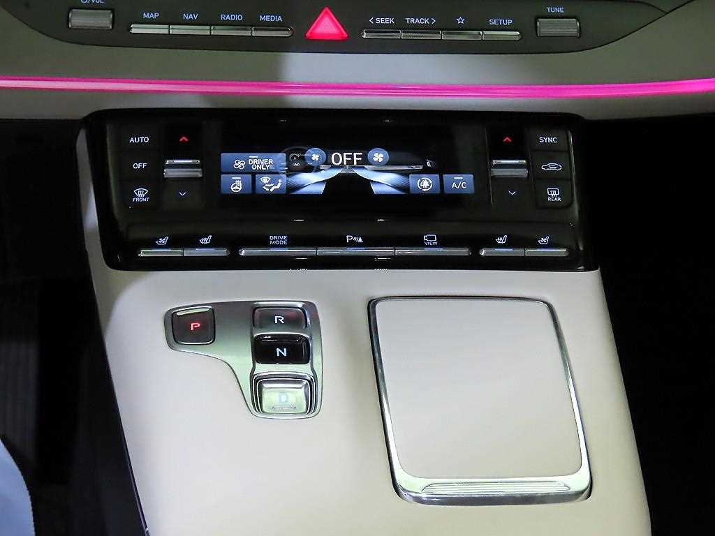 HYUNDAI Grandeur - Vista 12