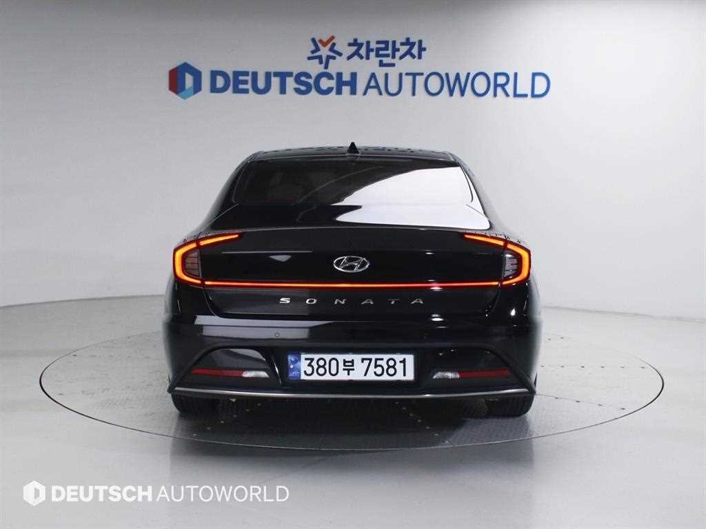 HYUNDAI Sonata - Vista 4