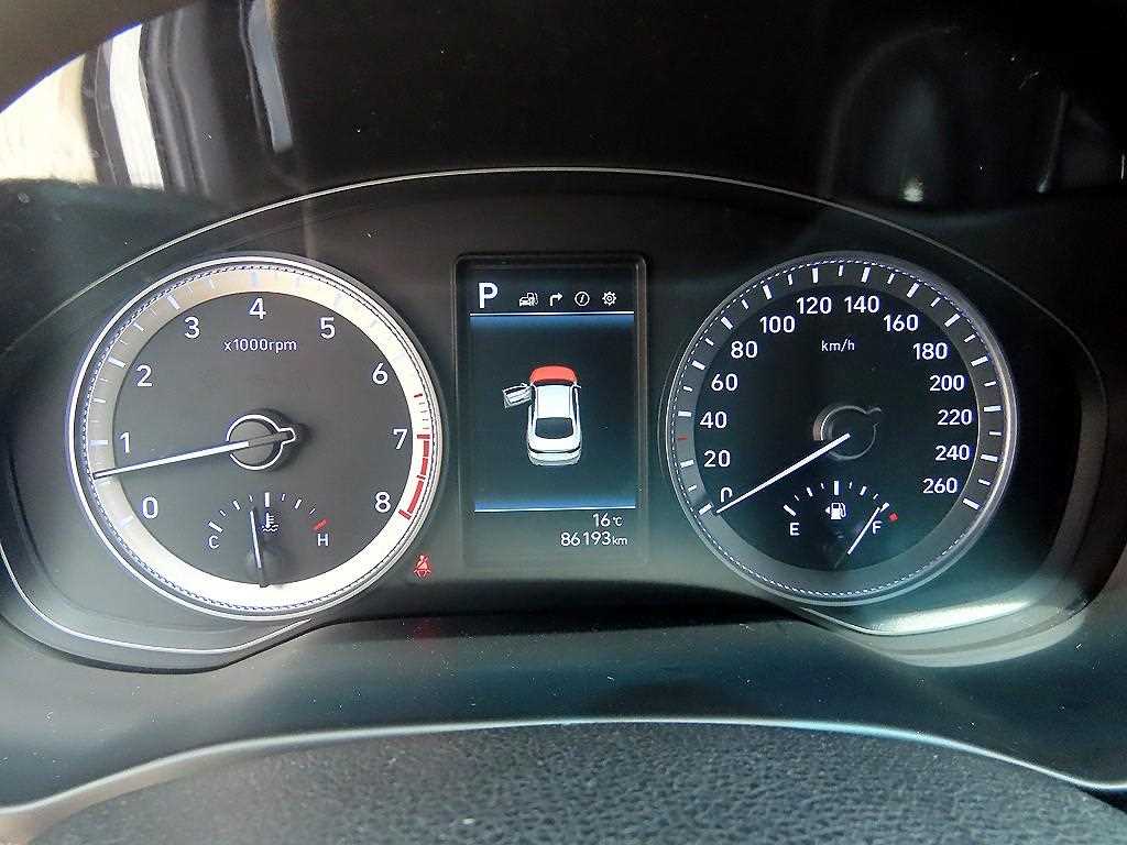 HYUNDAI Grandeur - Vista 9