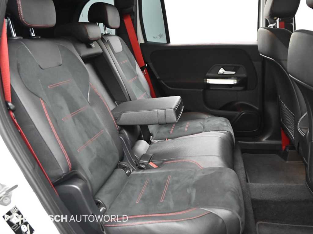 Mercedes Benz GLB Class - Vista 12