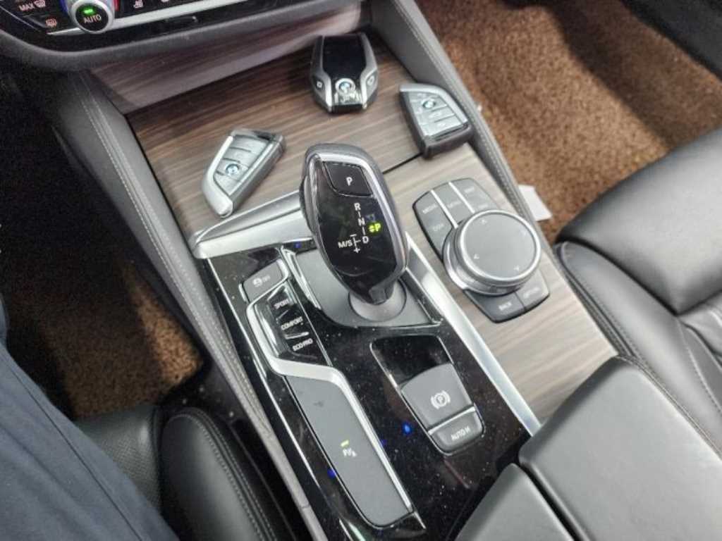 BMW 5 Series 2018 Blanco - Importación desde Corea - HF Imports Iquique - Foto 15