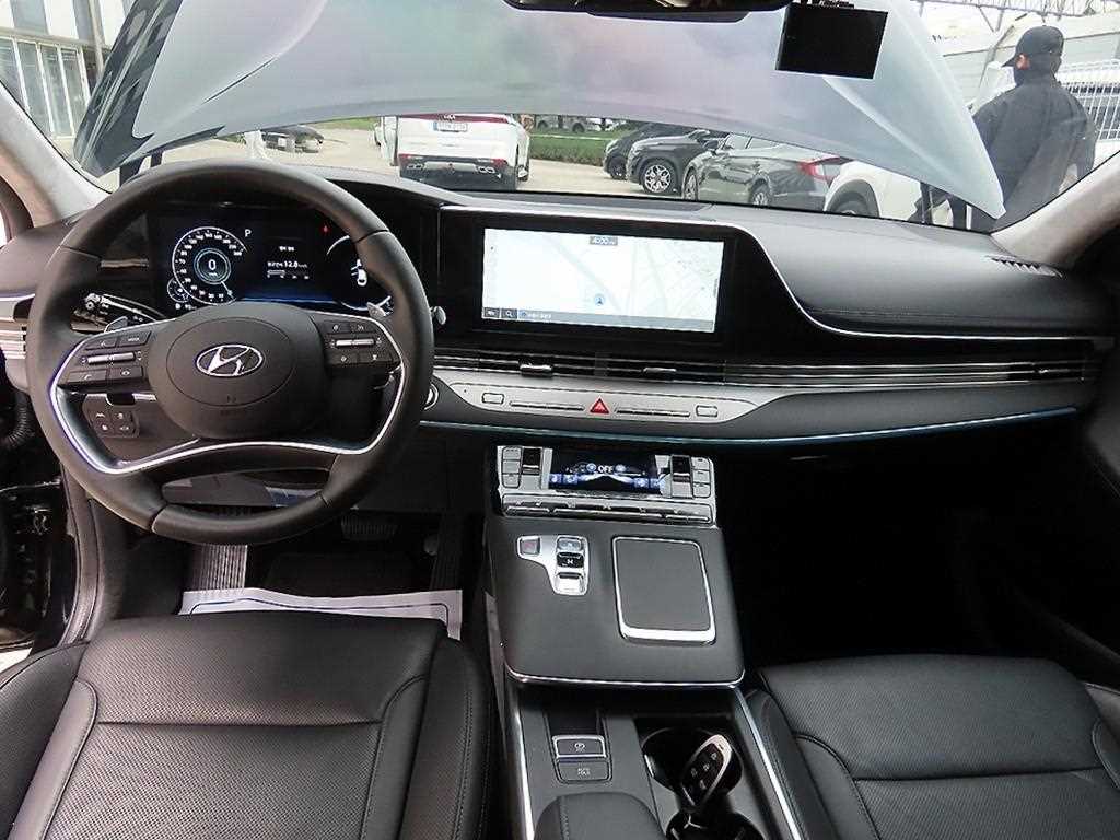 HYUNDAI Grandeur - Vista 7