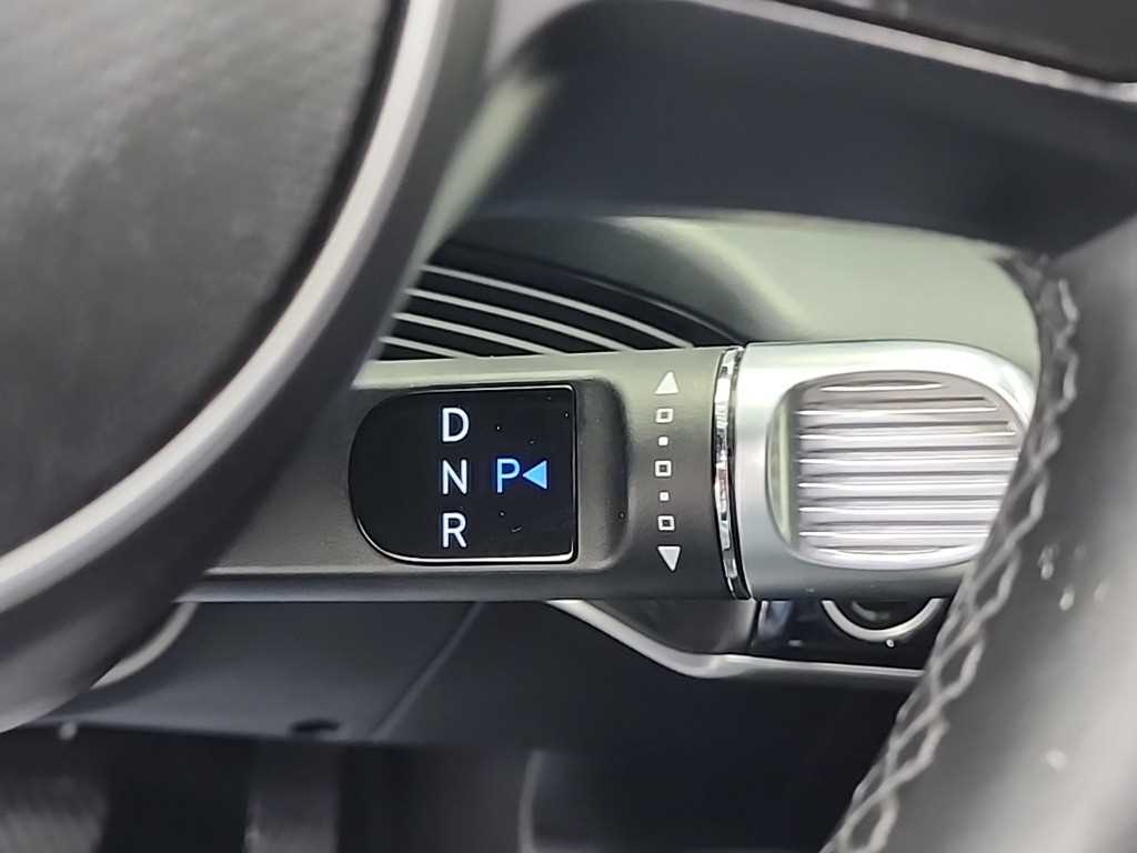 HYUNDAI Ioniq 5 - Vista 8