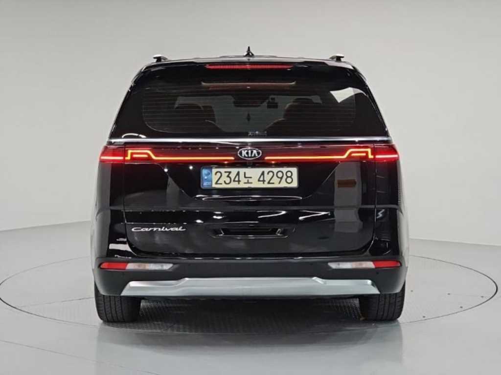 KIA Carnival - Vista 4