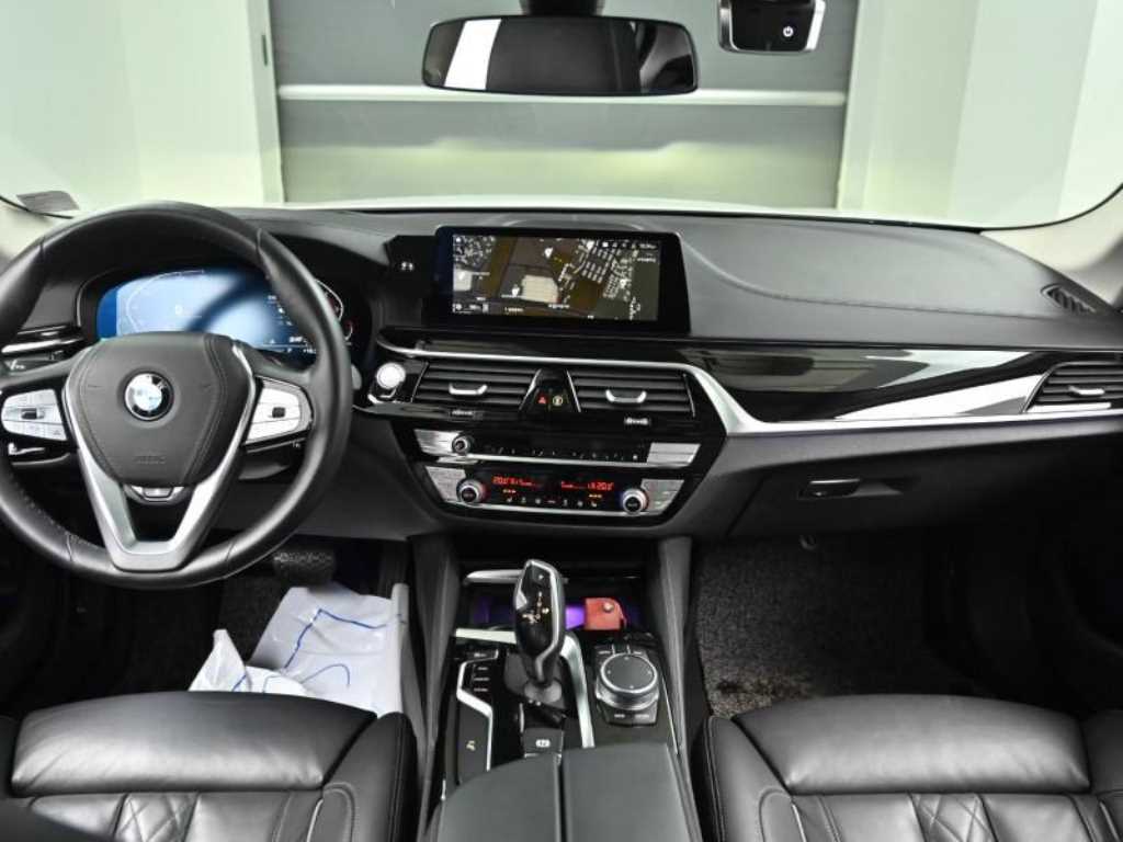 BMW 5 Series - Vista 7