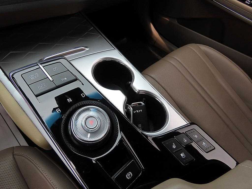 KIA K8 - Vista 10