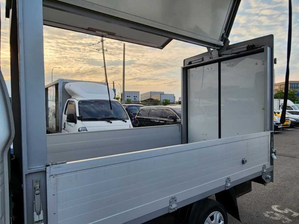 Small Truck Top_Wingbody 2020 Blanco - Importación desde Corea - HF Imports Iquique - Foto 19