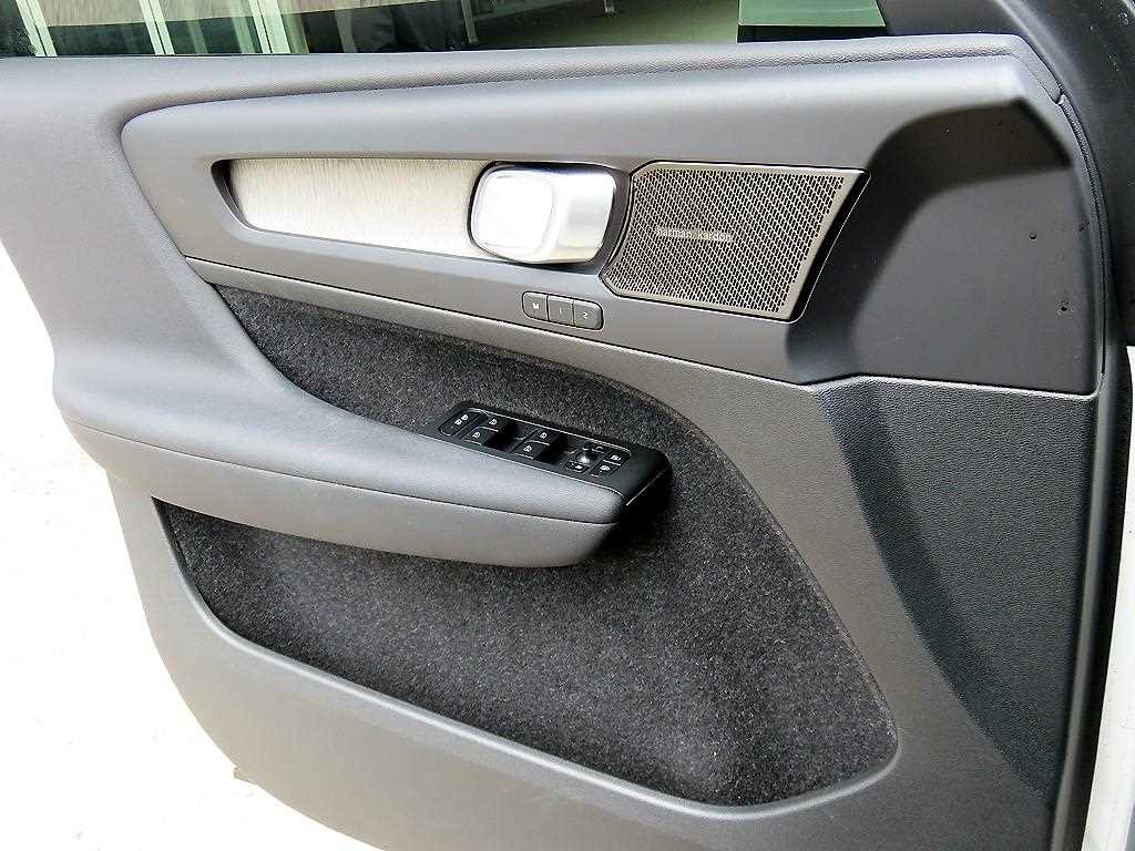 Volvo XC40 - Vista 11