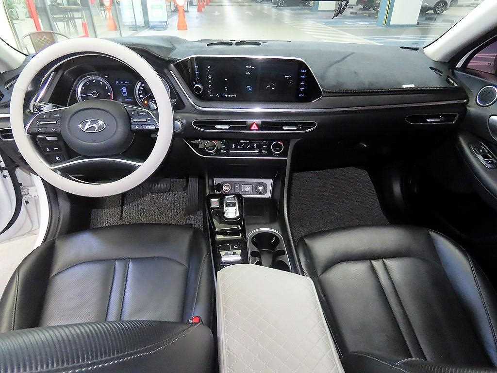 HYUNDAI Sonata - Vista 10
