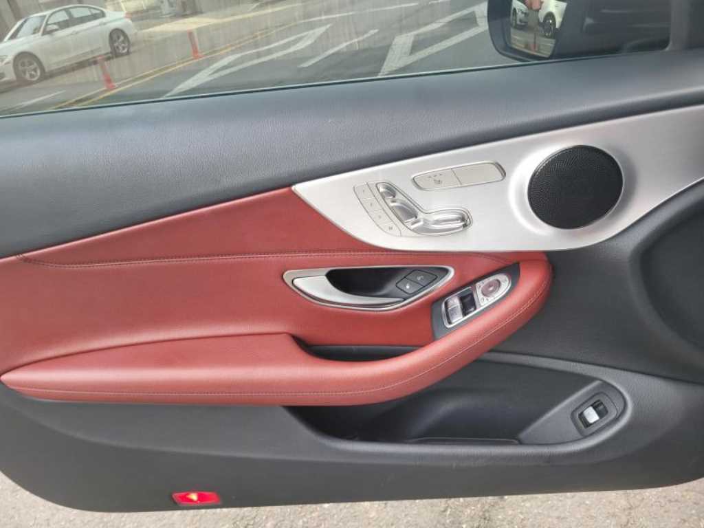 Mercedes Benz C Class 2017 Negro - Importación desde Corea - HF Imports Iquique - Foto 18