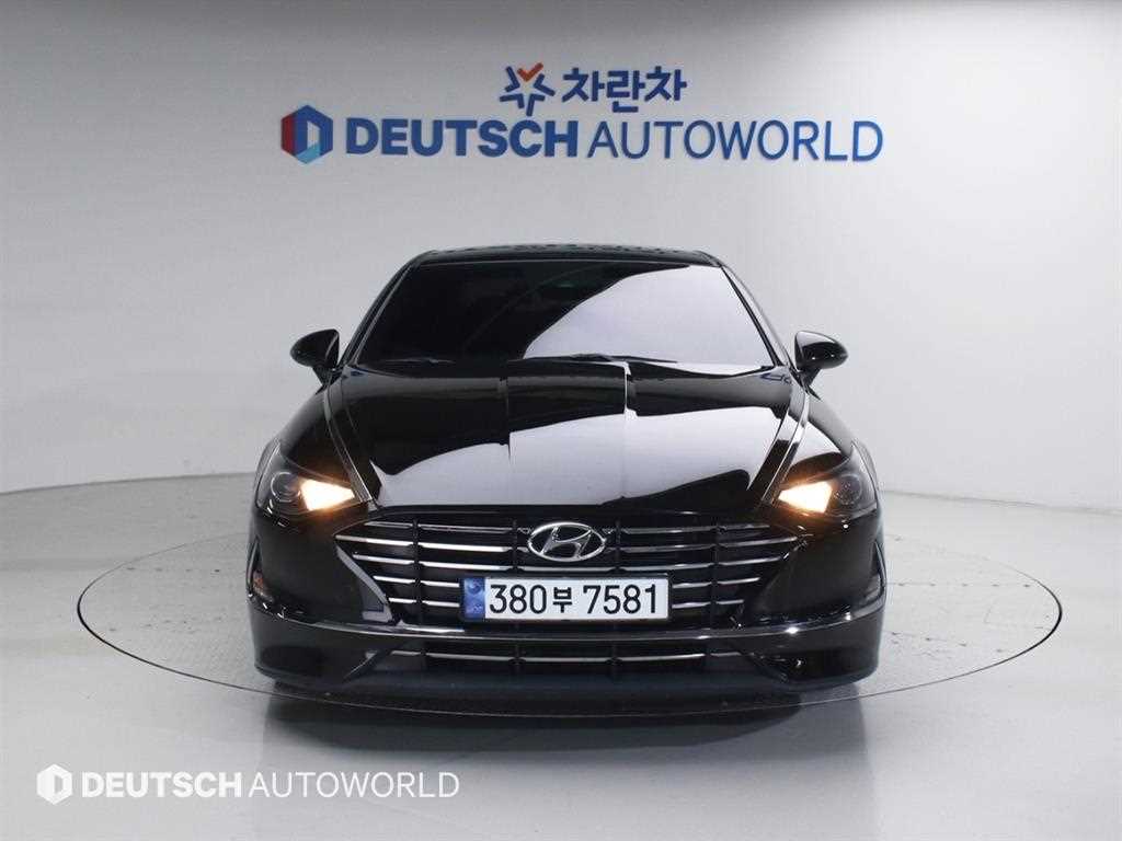 HYUNDAI Sonata - Vista 3